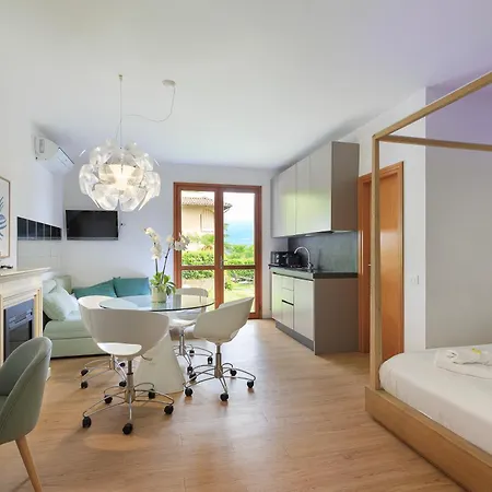 Marina Apartment *